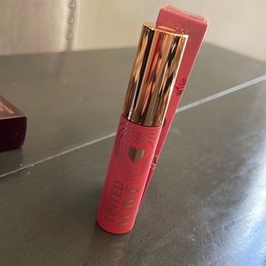 Lipstick bohemian kiss